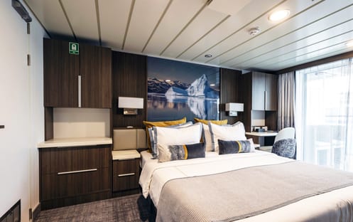 AE Expeditions, SYLVIA EARLE, Junior Suite 705, Richard IAnson-6